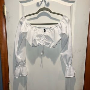 White long sleep crop top